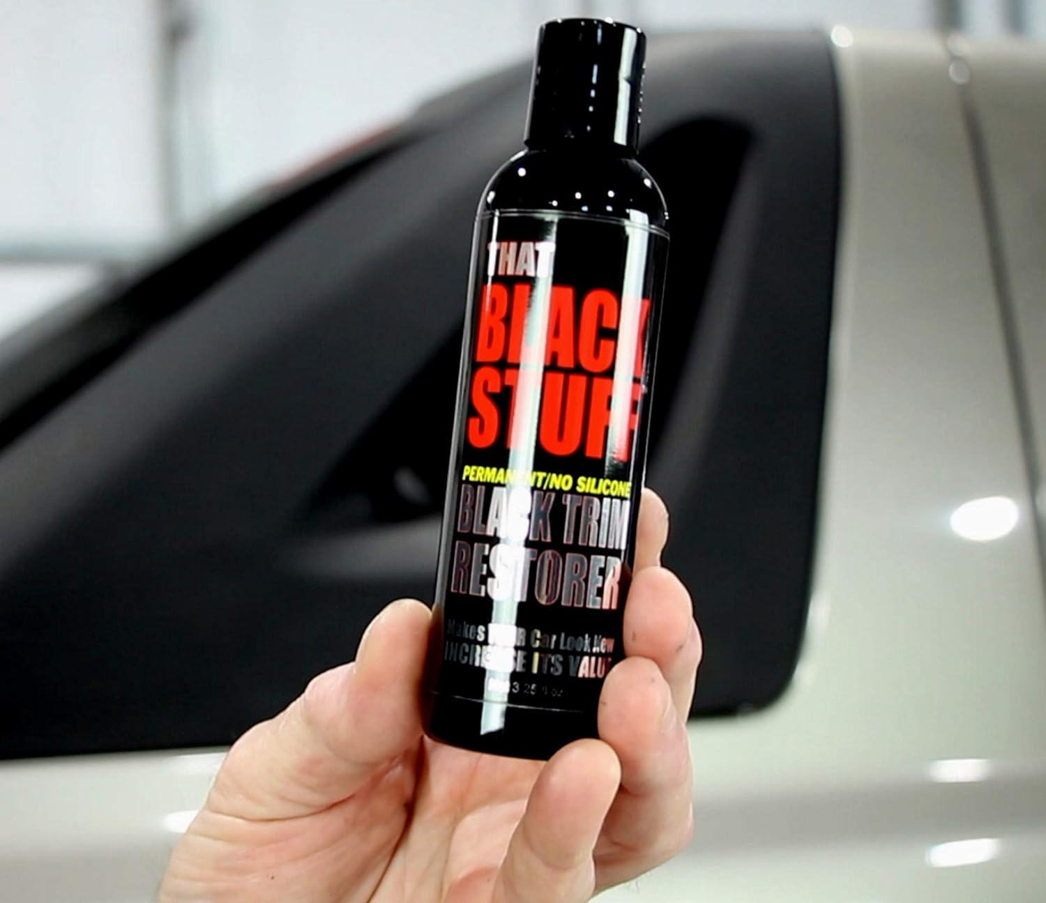 Black Plastic Restorer – Instantly Restore Your Faded or Damaged Black Plastic T