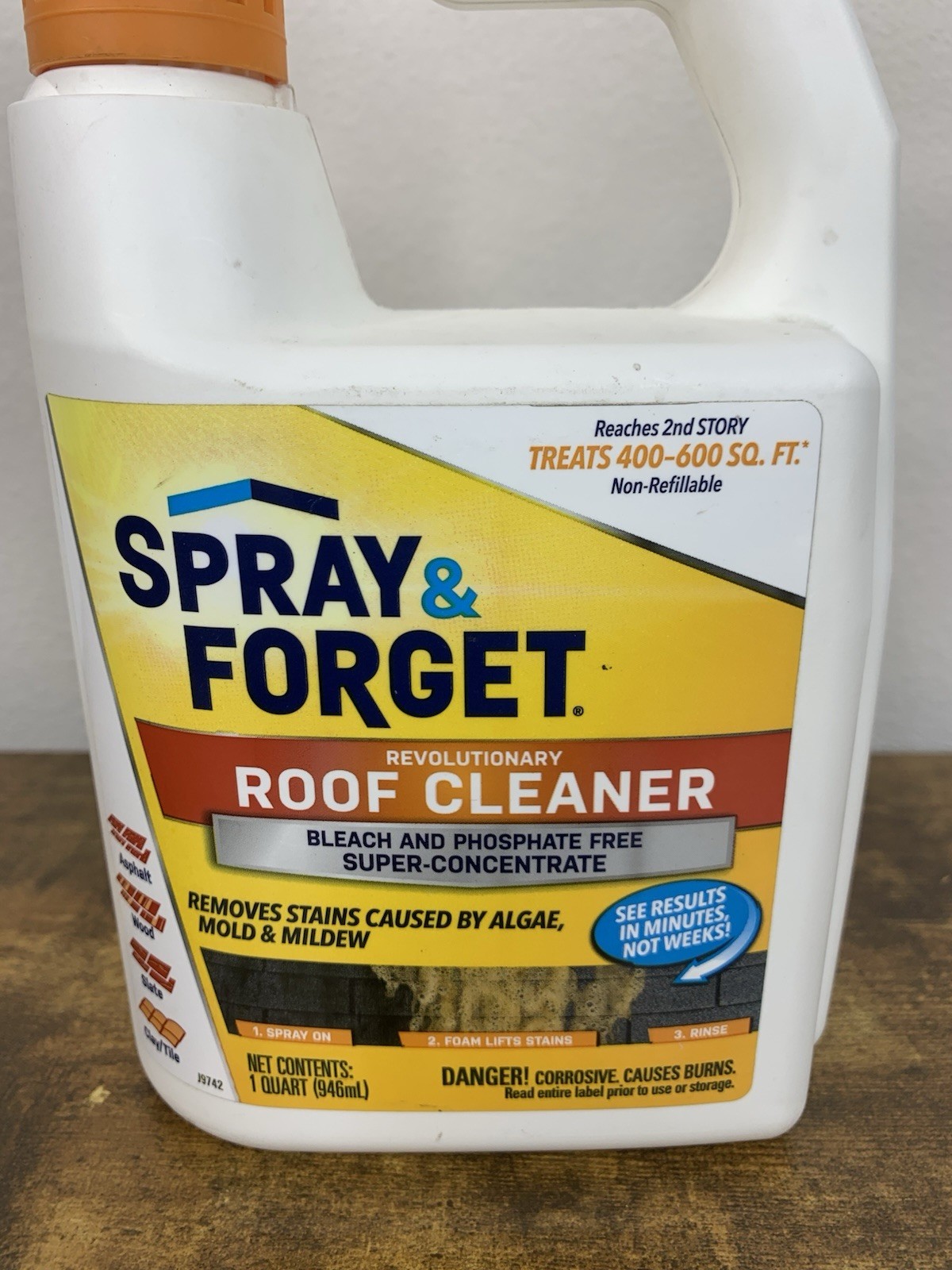 Spray & Forget Revolutionary Roof Cleaner 32 Oz Liquid – Hose-End Bottle