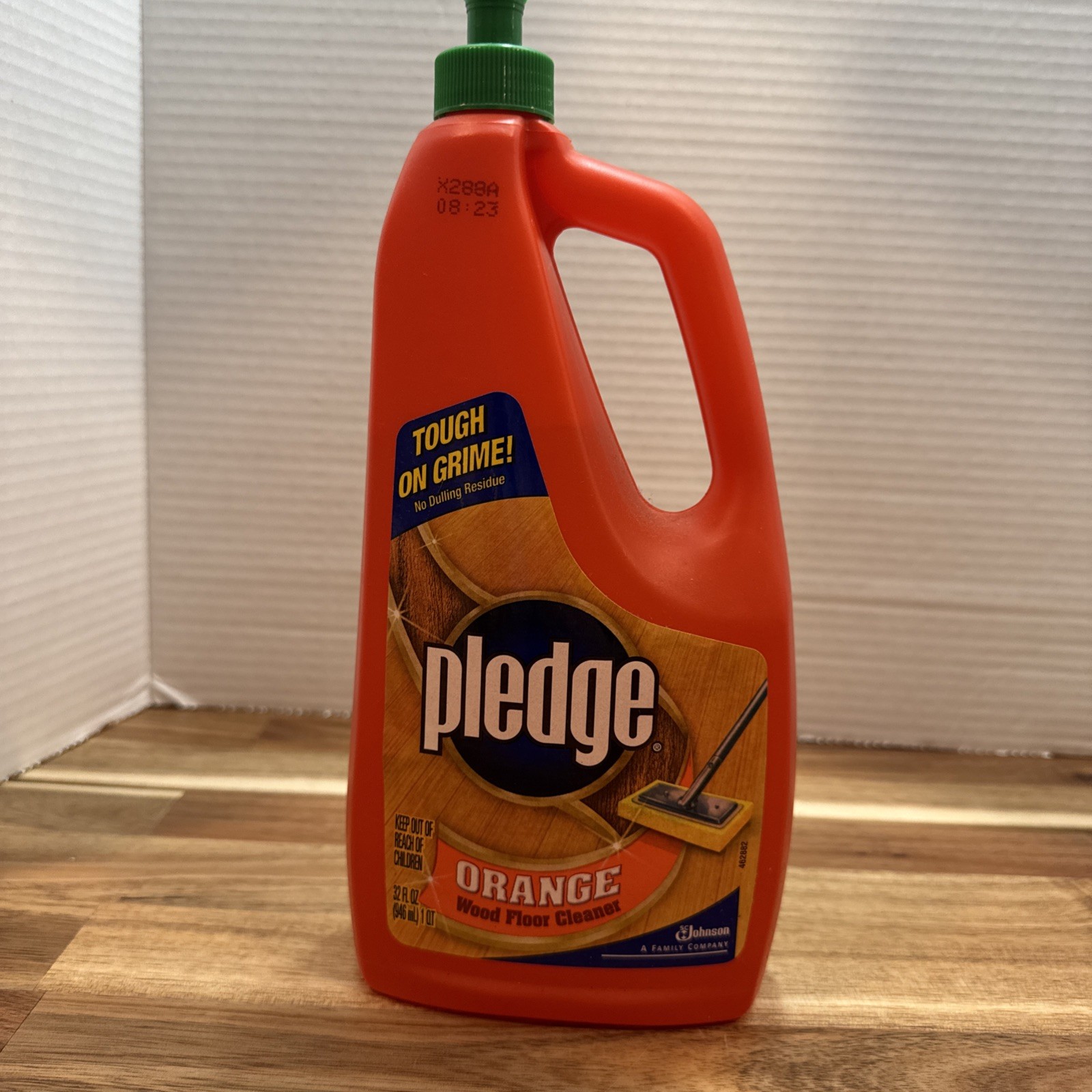 Pledge Citrus orange Wood Floor Cleaner 32oz New Retired Product No Dulling