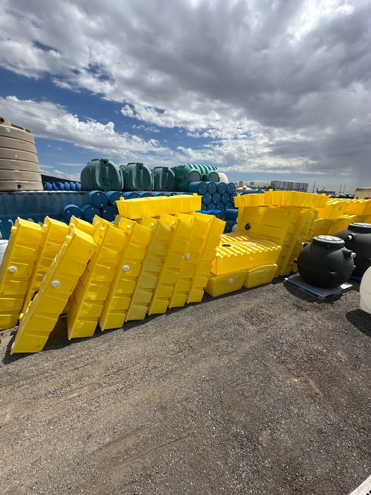 250 Gallon Portable Septic / Holding Tank with Bottom Fittings