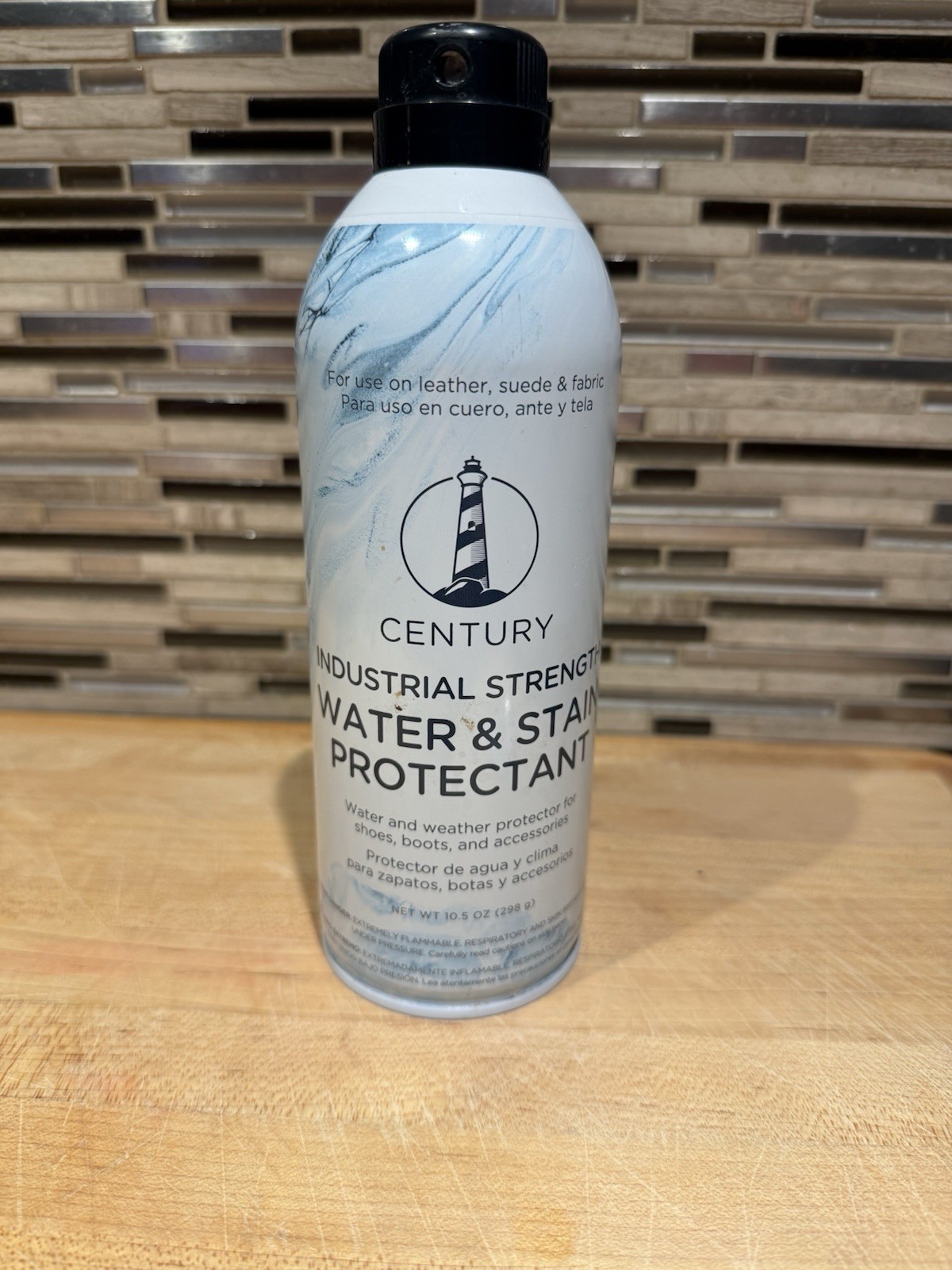Century Heavy Duty Water & StCentury Heavy Duty Water & Stain Protectant 7,0 oz.