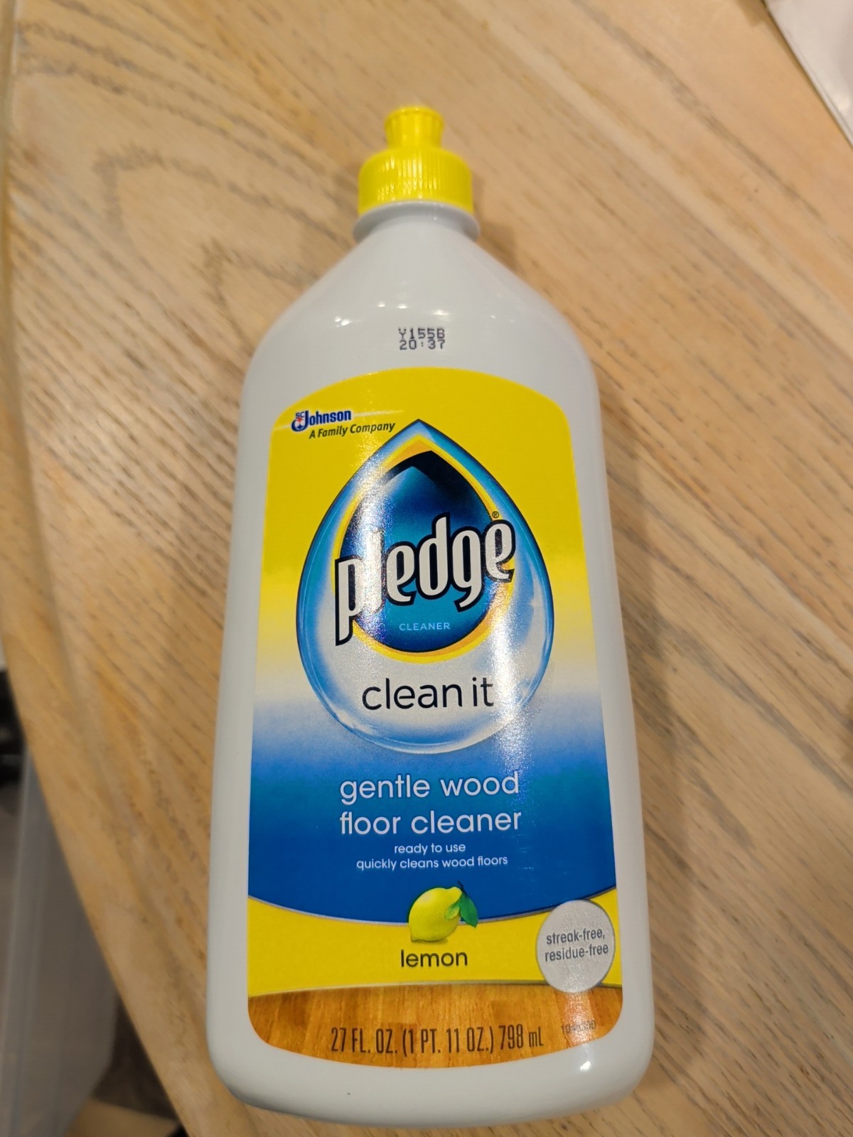 Pledge Clean It Gentle Wood Floor Cleaner Lemon Scent 27oz Cleaning NEW