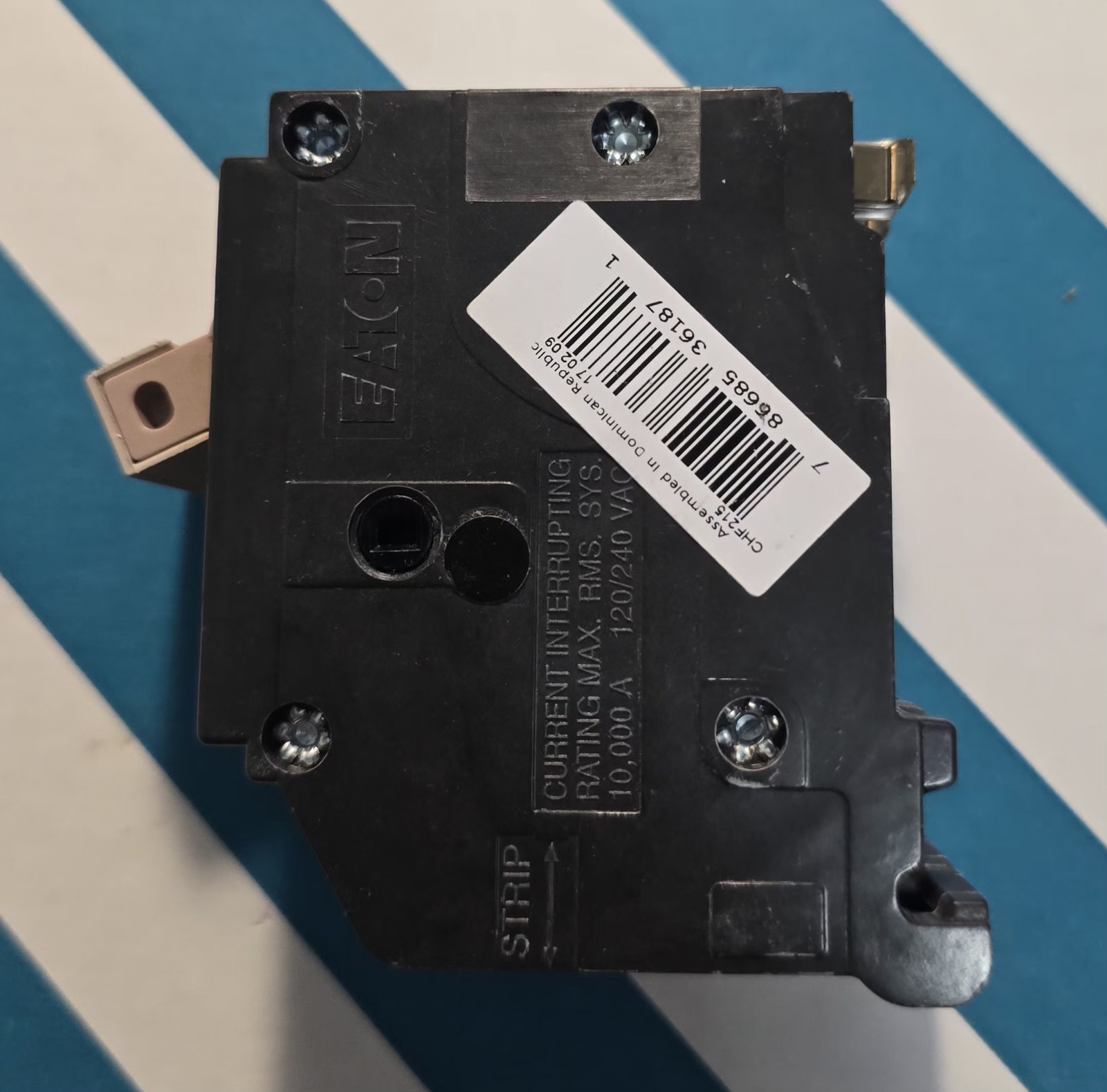 Eaton CHF215 15 Amp Double Pole 240V Plug-In Standard Trip Circuit Breaker.NEW
