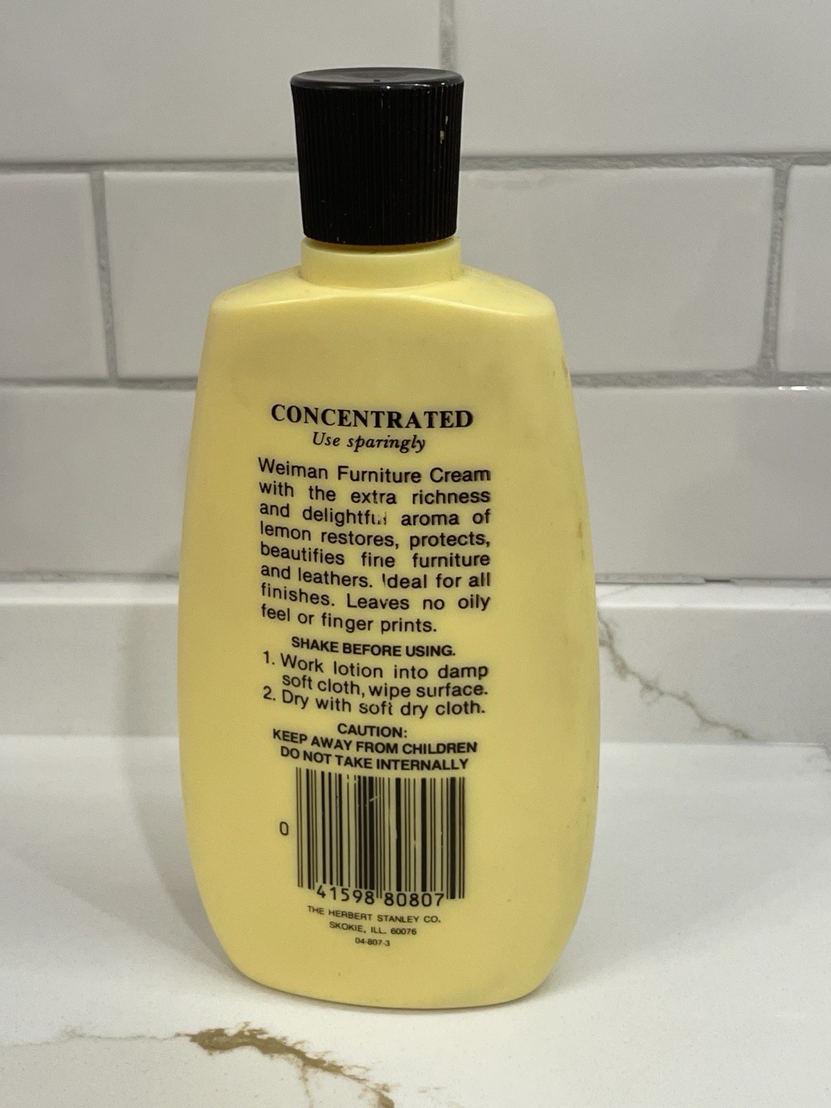 Weiman Furniture Cream with Lemon 8 fl oz Concentrate Sun Protection Full New