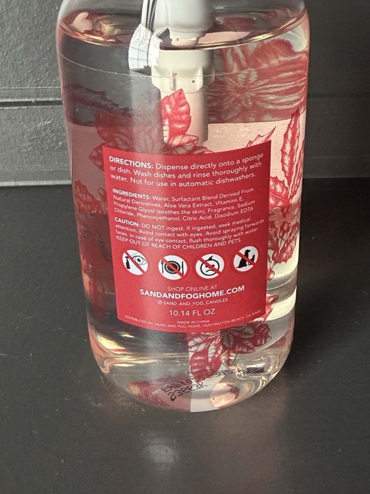 Sand + Fog Holiday Berry Dish Soap Pump 10.14 fl oz