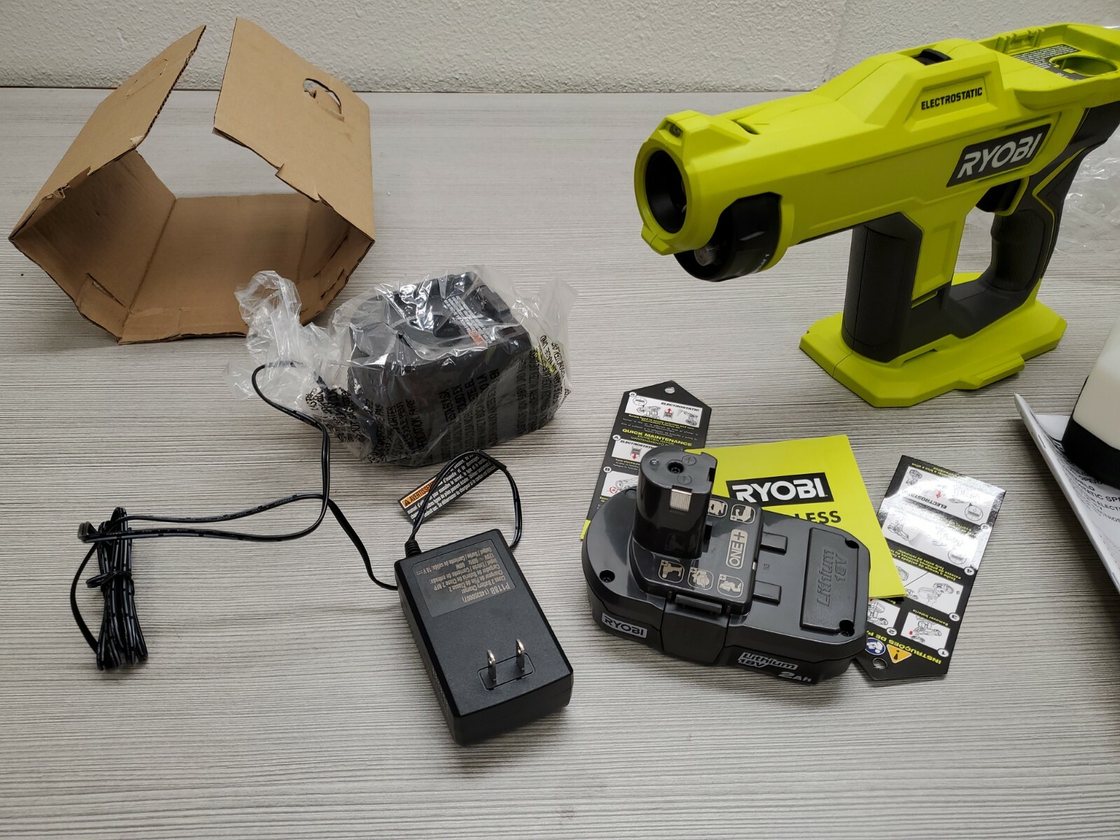 RYOBI ONE+ 18V Cordless Handheld Electrostatic Sprayer Kit with (1) 2.0 Ah Batte
