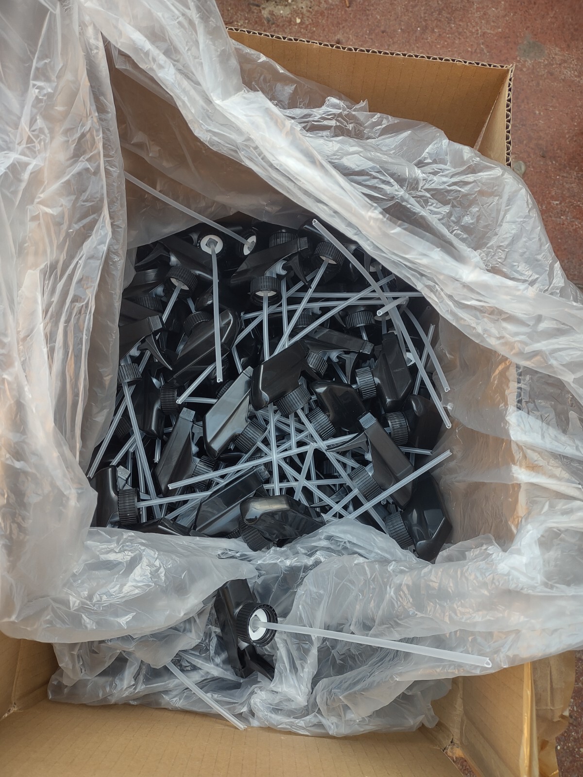 HEAVY DUTY Chemical Resistant SPRAY NOZZLES BULK LOT OF 25 EA Fits 16 oz