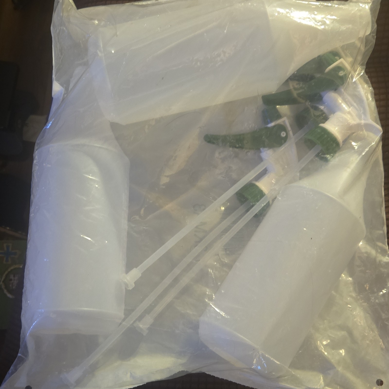 32 fl oz Plastic Trigger Spray Bottle w/ Measurement Markings Unscented 3KMA3