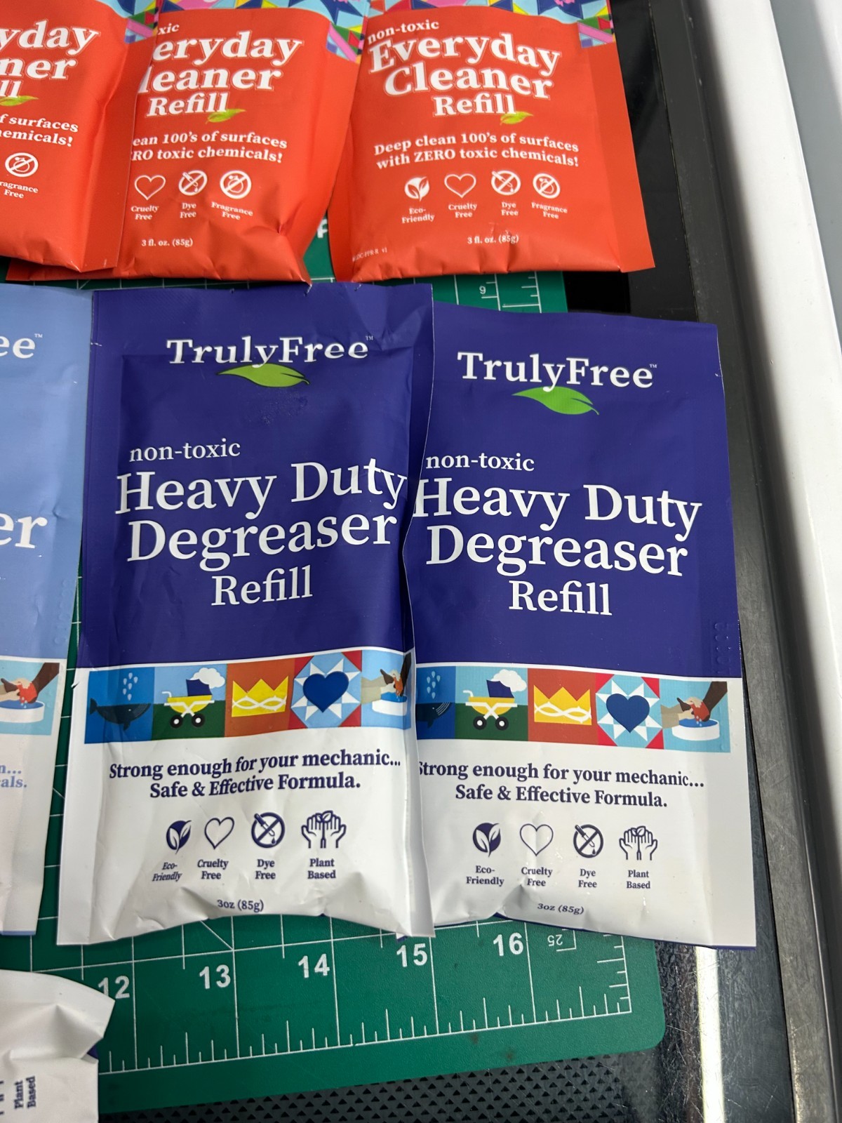 13-pack Truly Free Non-Toxic Everyday Cleaner Heavy Duty Degreaser Refill 3 oz