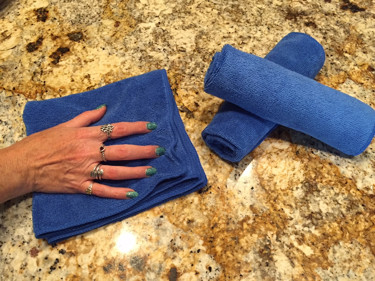 4 ROYAL BLUE MICROFIBER CLEANING WASH CLOTH TOWEL 16″x16″ 40×40 300GSM DARK BLUE