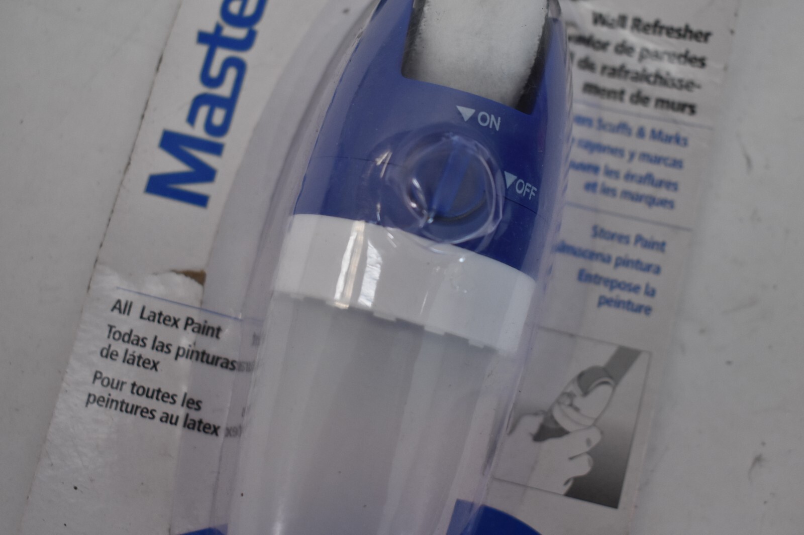 Master Wall Refresher Touch Up Painting Tool Covers Scuffs/Marks 557700130