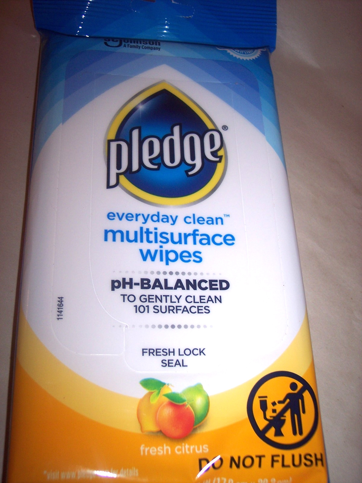Pledge Multisurface Cleaning Wipes pH Balanced Fresh Citrus 25 Count Each Pack