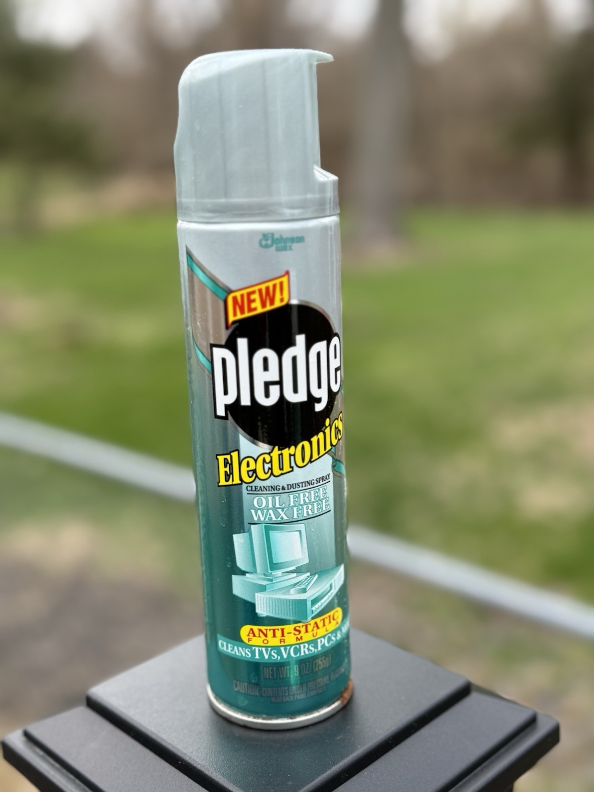 New Pledge Electronics Spray Vintage 1999 Discontinued 9 Oz FULL