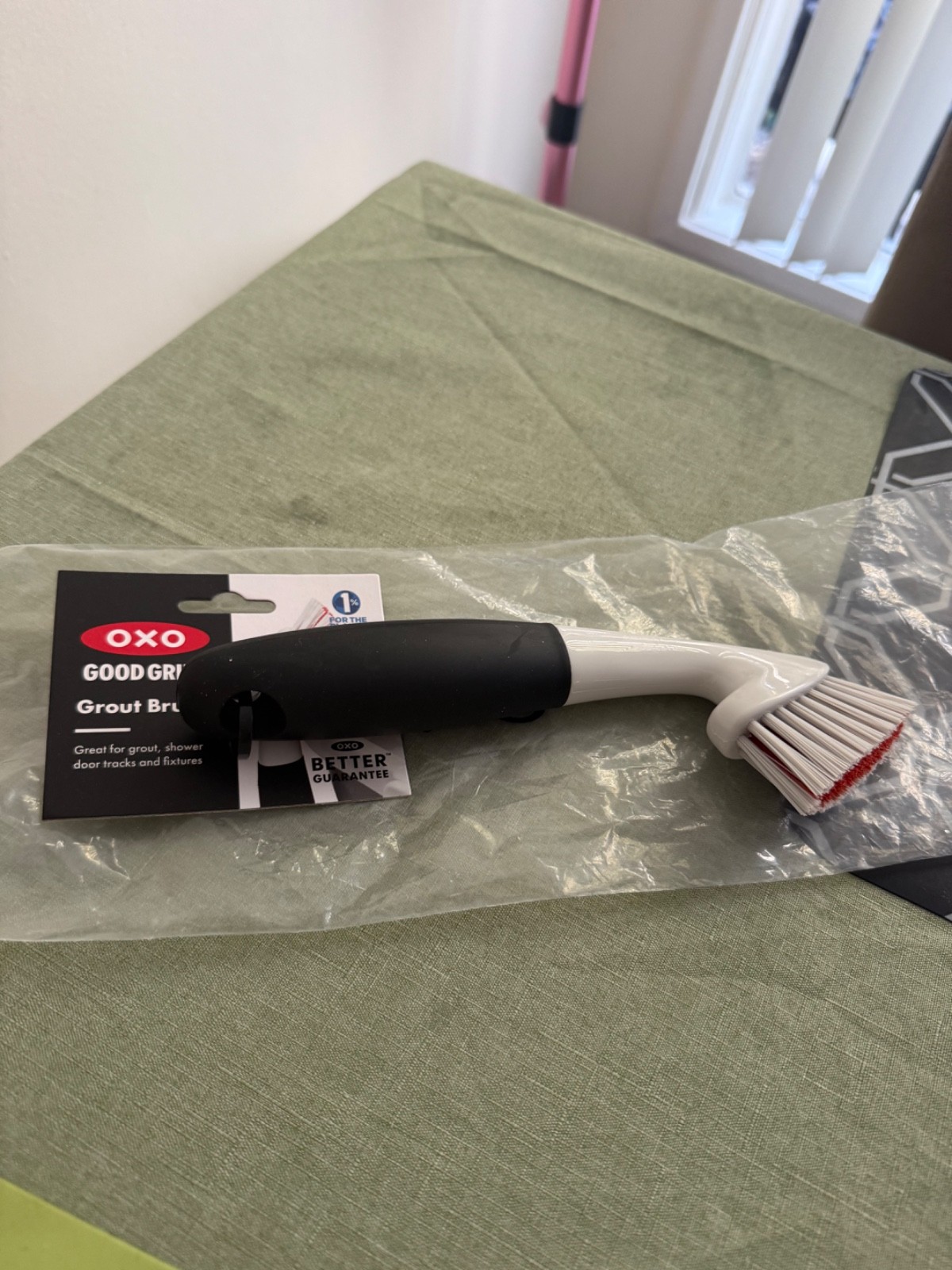 Grout brush
