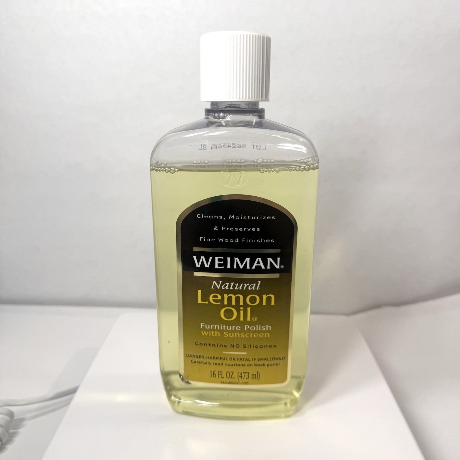 Weiman Natural Lemon Oil Wood Furniture Polish w/ Sunscreen – 16 fl oz UV Protec