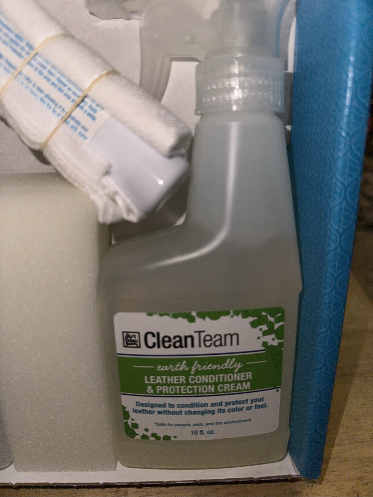 Art Van Earth Friendly Leather Cleaning & Protection Kit
