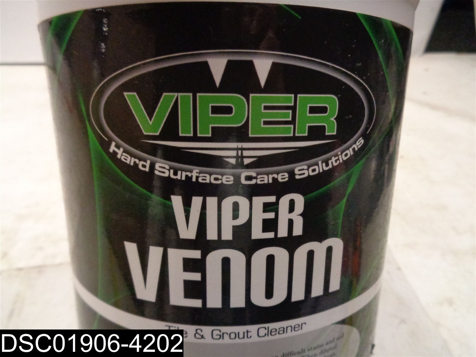 QTY=2 Gal (2 X 1Gal) Viper Venom Tile & Grout Cleaner RTU ph-12.0