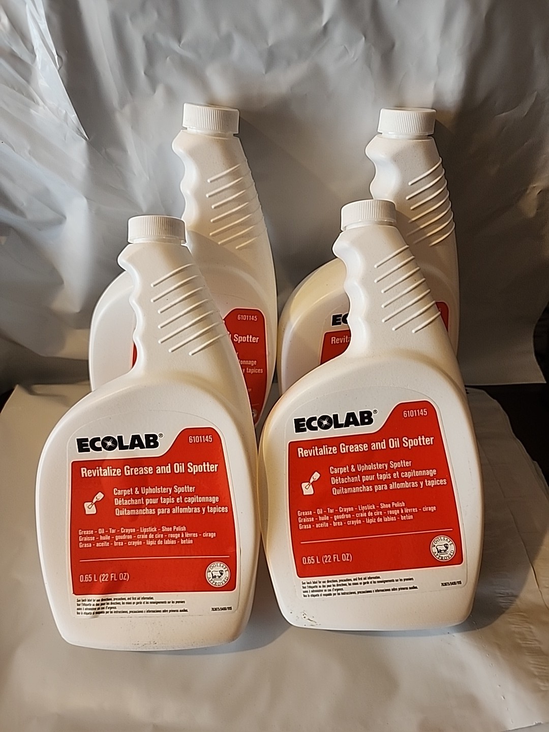 Ecolab Revitalize Grease and Oil Spotter Carpet & Upholstery Cleaner Case Of 4