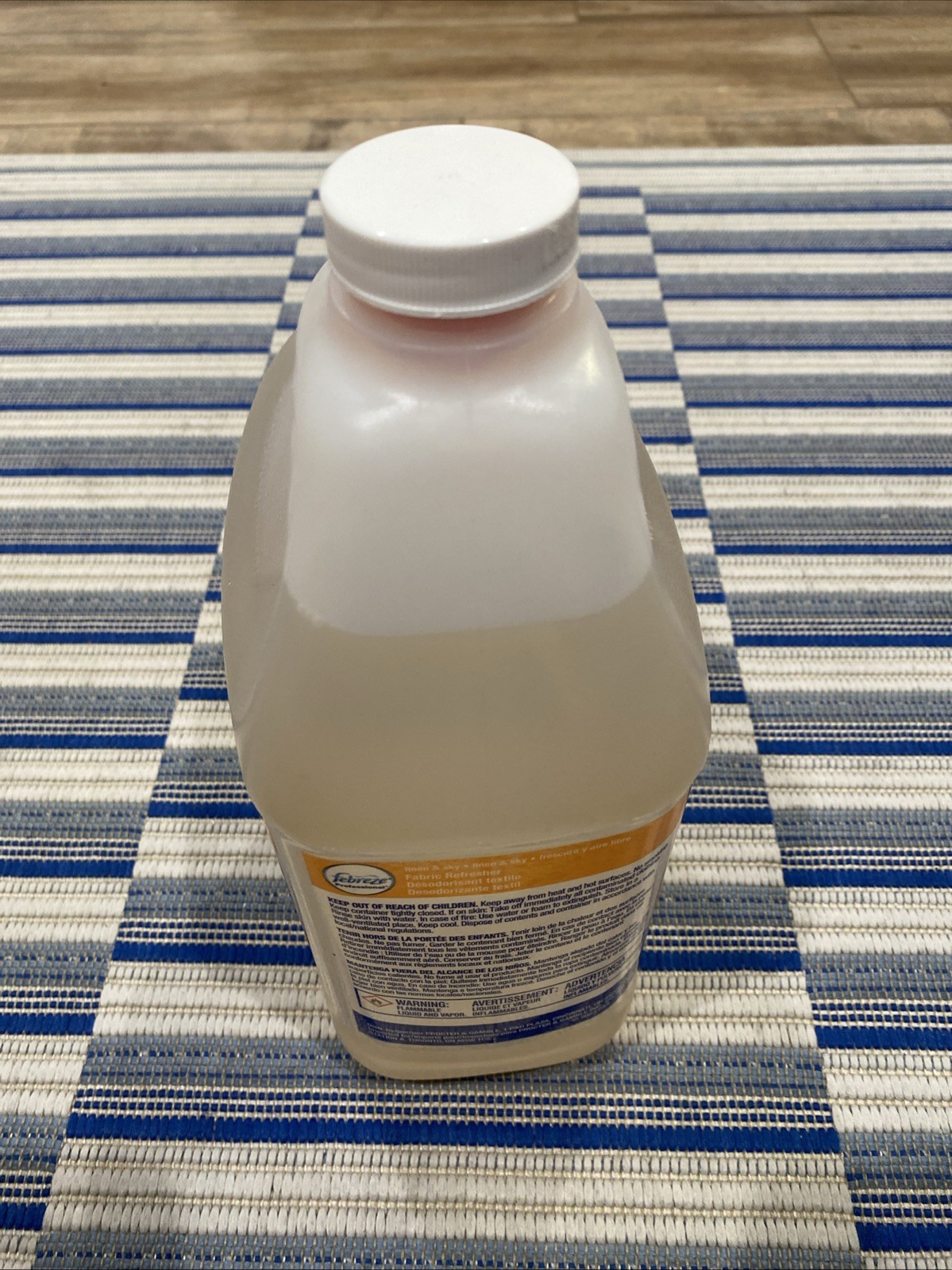 Febreze Fabric Refresher Concentrate 8-20 3.78L / 1 gal
