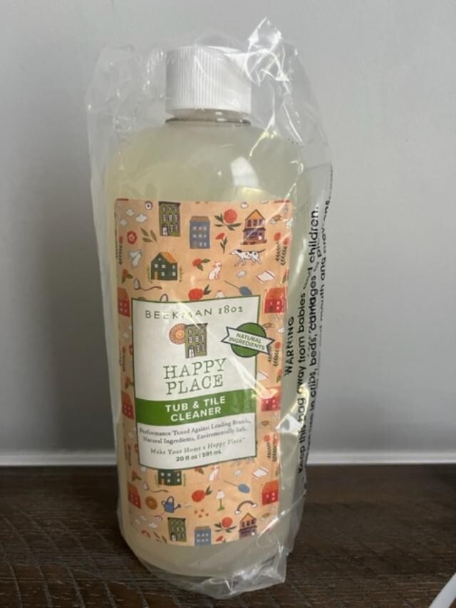 BEEKMAN 1802 HAPPY PLACE TUB & TILE CLEANER – 20 FL