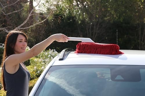 “Car Duster with Plastic Handle & Red Cotton Mop – Quickly Removes Dust & Dirt”