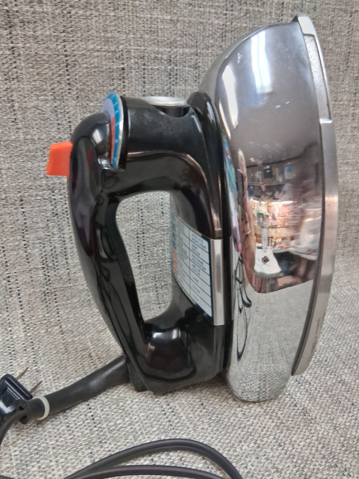 Vintage BLACK and DECKER Iron: Heavy Duty Classic Stainless Steel Design F67E