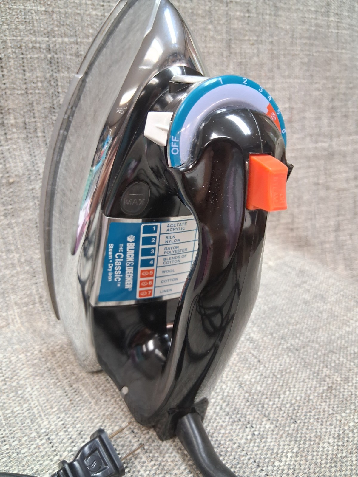 Vintage BLACK and DECKER Iron: Heavy Duty Classic Stainless Steel Design F67E