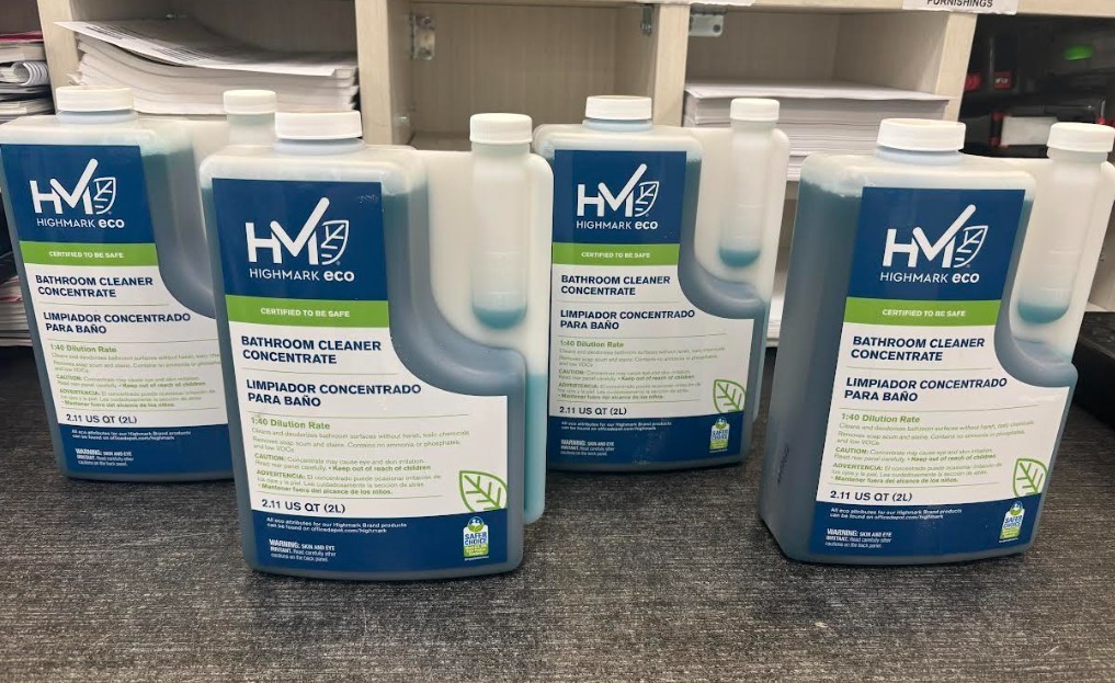 Highmark Liquid Bath Cleaner, 2 Liters, Case Of 4 Bottles