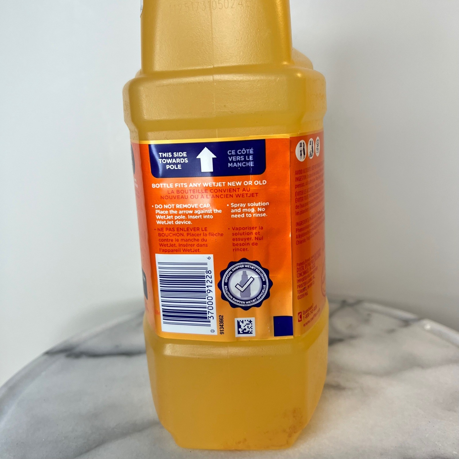 Swiffer WetJet Floor Cleaner Refill Citrus zest Febreze Freshness 1.25L 42.2