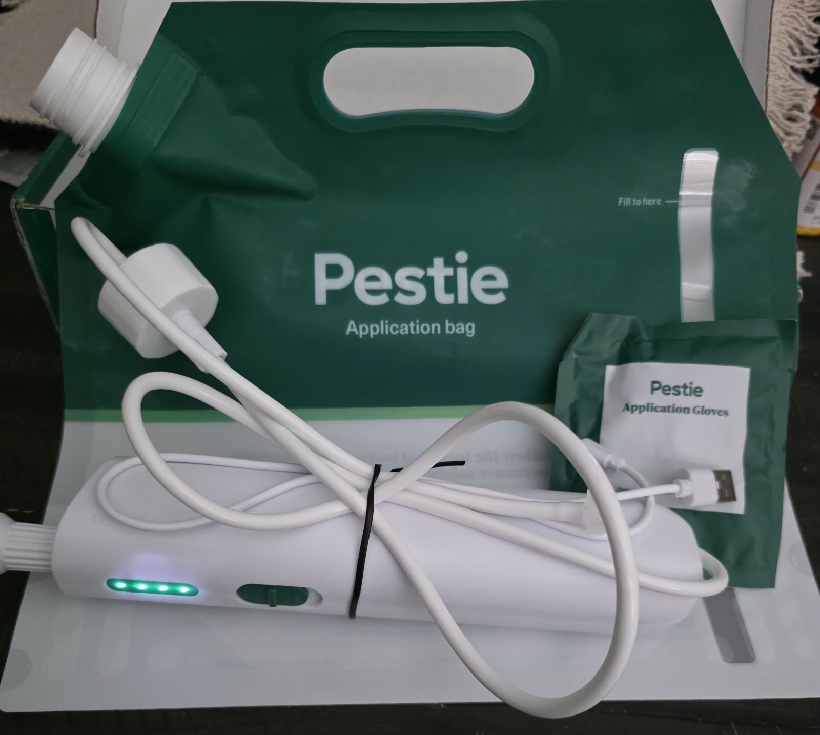 PESTIE RECHARGEABLE SPRAYER HOME & LAWN (SPRAYER & BAG & GLOVES ONLY) NEW IN BOX