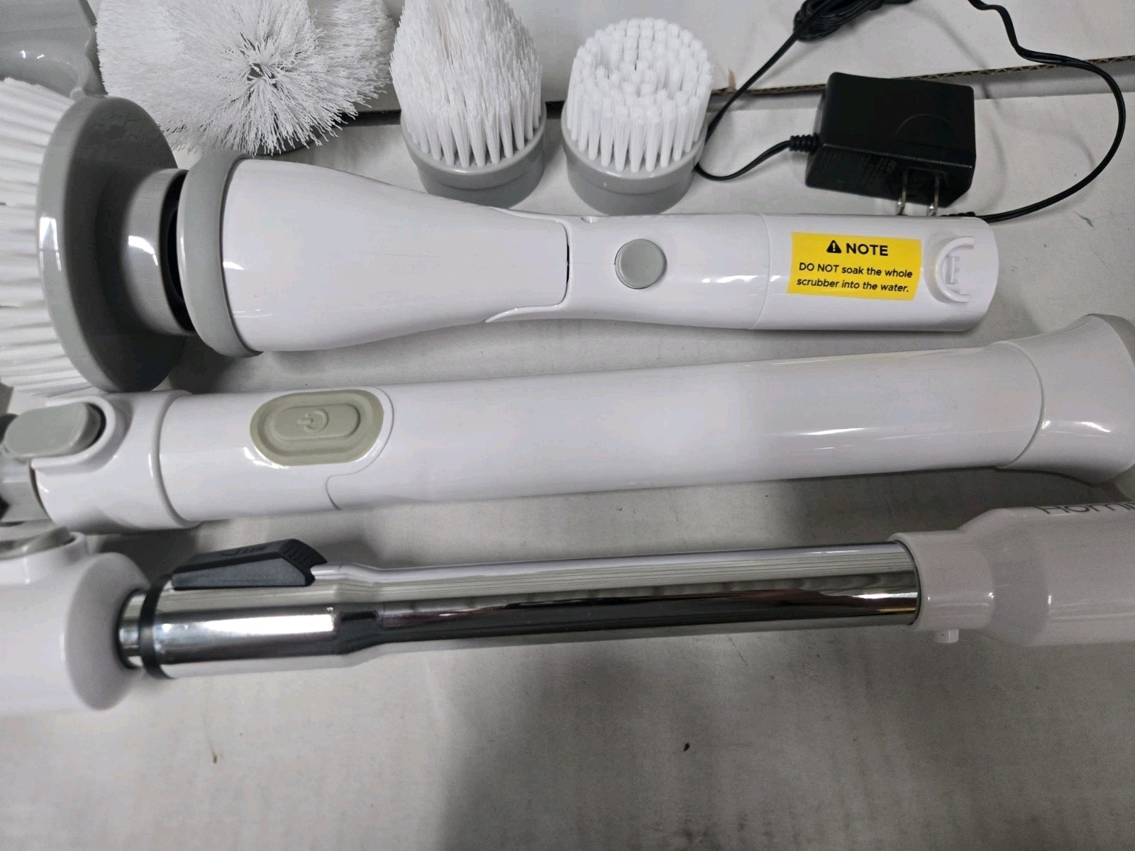 Homitt Cordless Power Scrubber HM115C – 4 Brush Heads – Bathroom Shower Walls