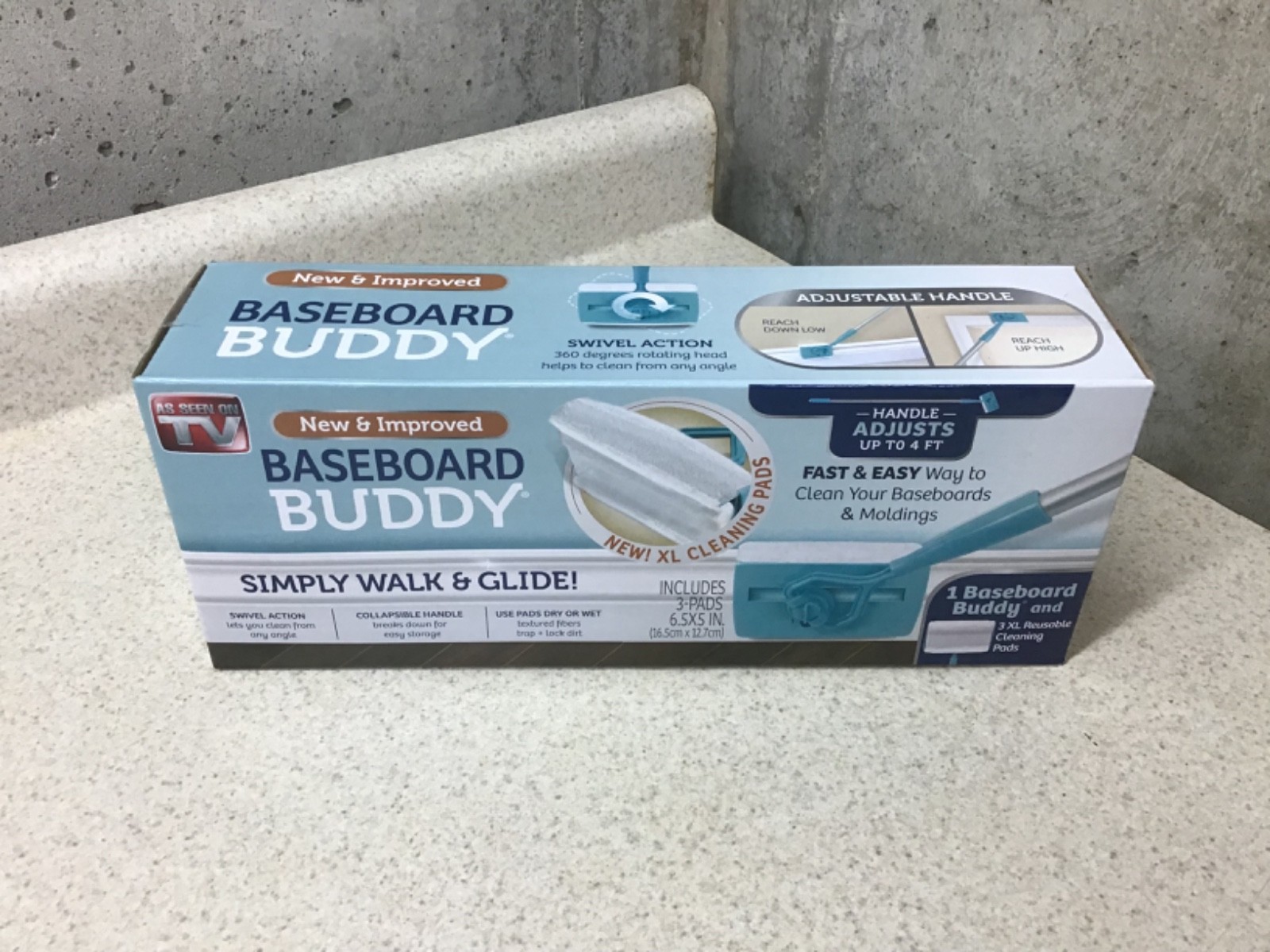 NEW IN BOX Baseboard Buddy Baseboard Cleaner +3 Pads Swivelhead Extended Handle