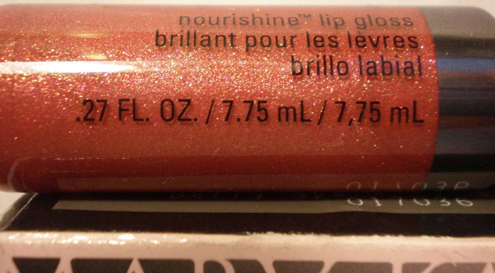 MARY KAY NOURISHINE LIP GLOSS BERRY SPARKLE 017036 BRILLO LABIAL 0.27 OZ 7.75 ML
