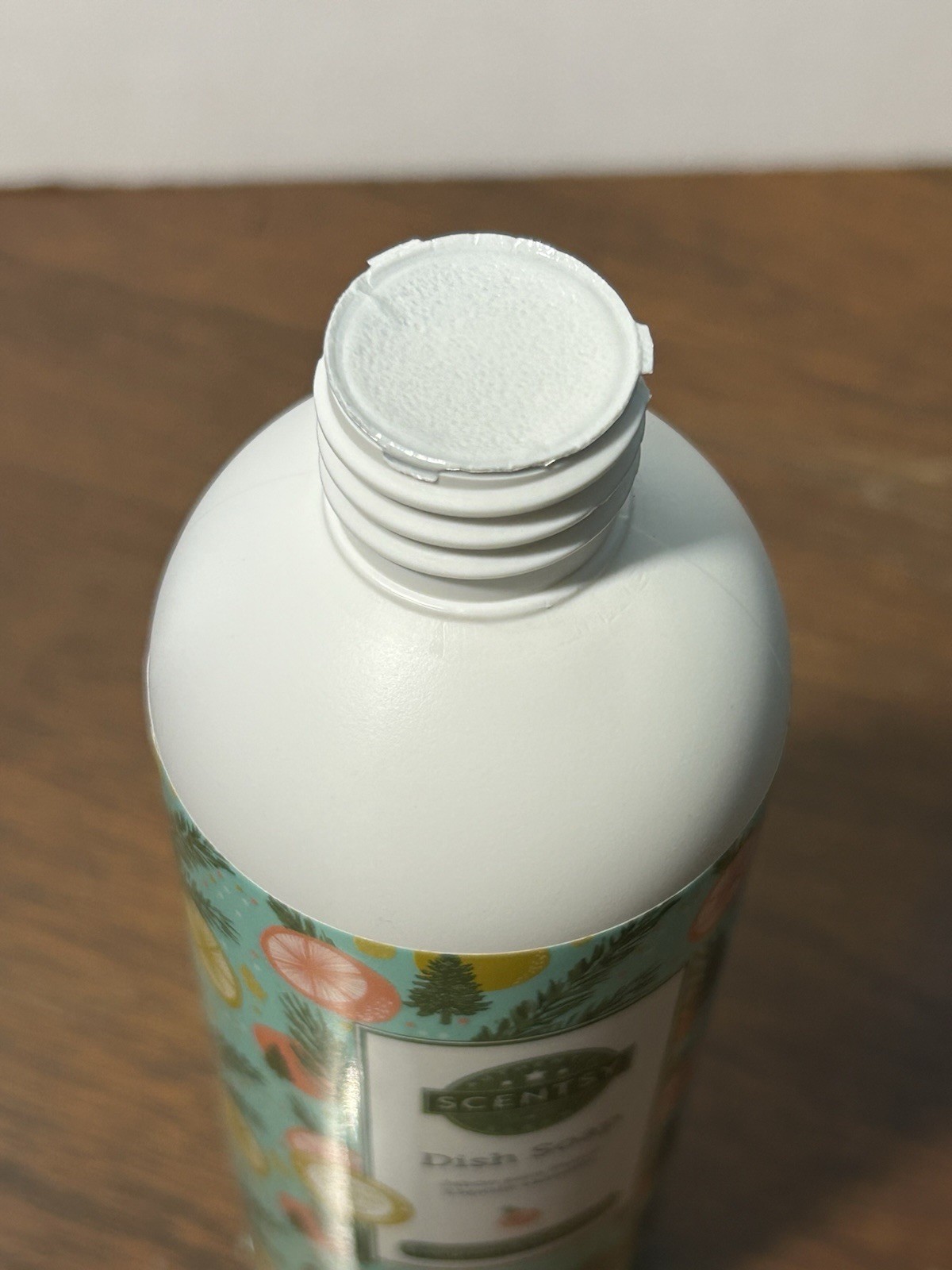 Scentsy Dish Soap Very Snowy Spruece 16 oz Sealed New