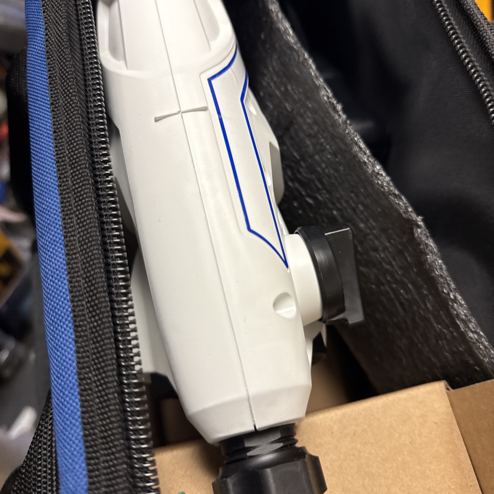 Graco SaniSpray HP 20 Cordless Handheld Airless Disinfectant Sprayer – 25R791