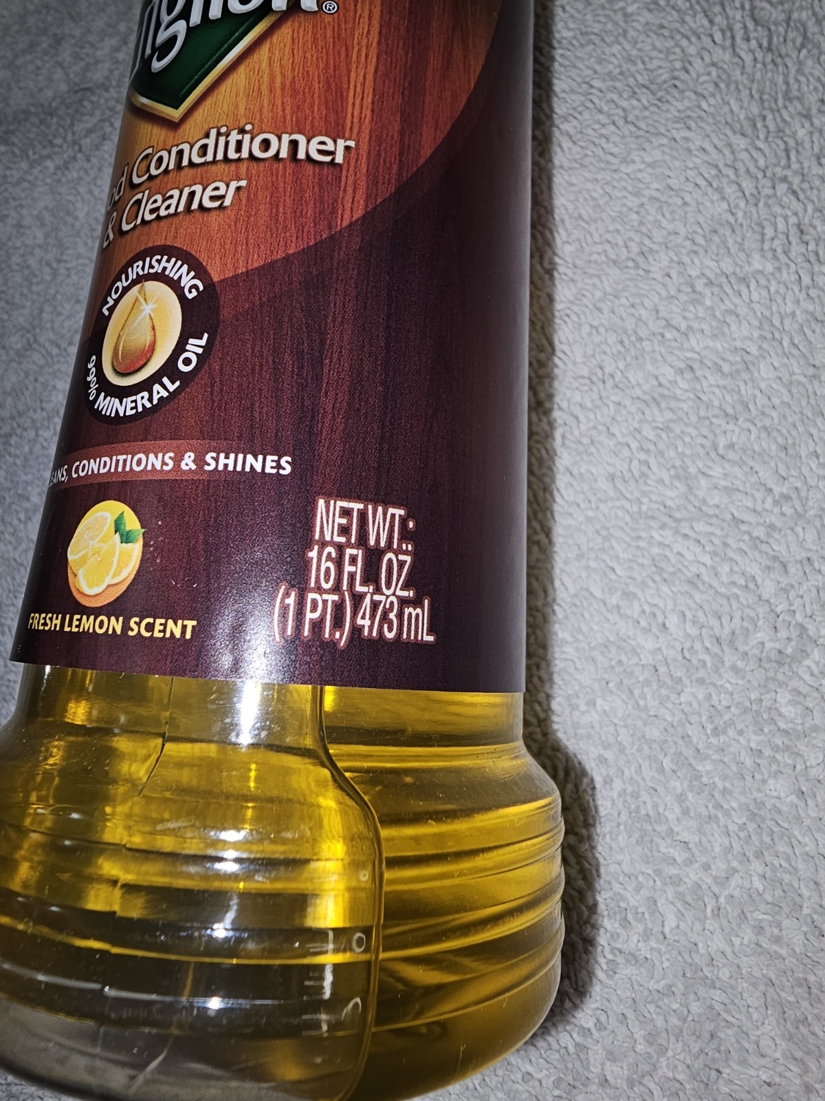 Old English Lemon Oil Furniture Polish, Wood Conditioner, Cleaner 16 Oz.