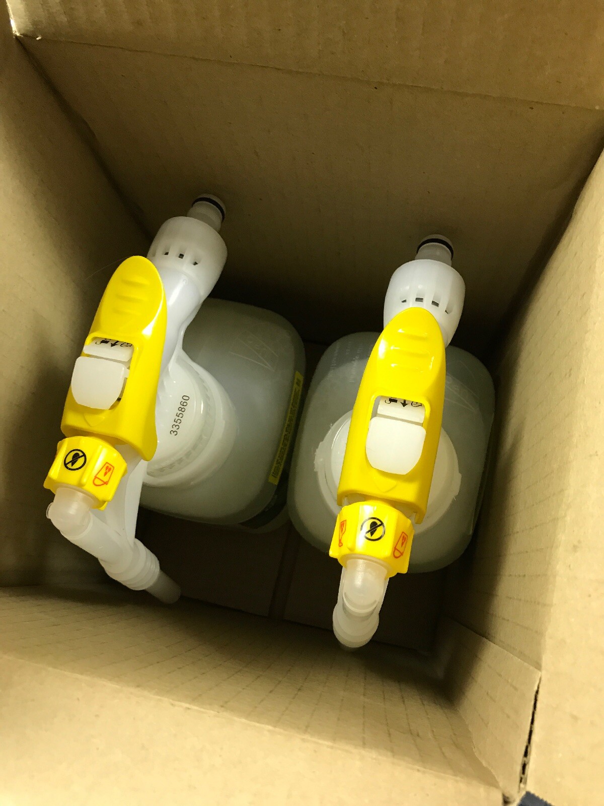 Lot Of 2 Diversey Alpha-HP Multi Surface Cleaner 3350727 1.5L Each RTD System