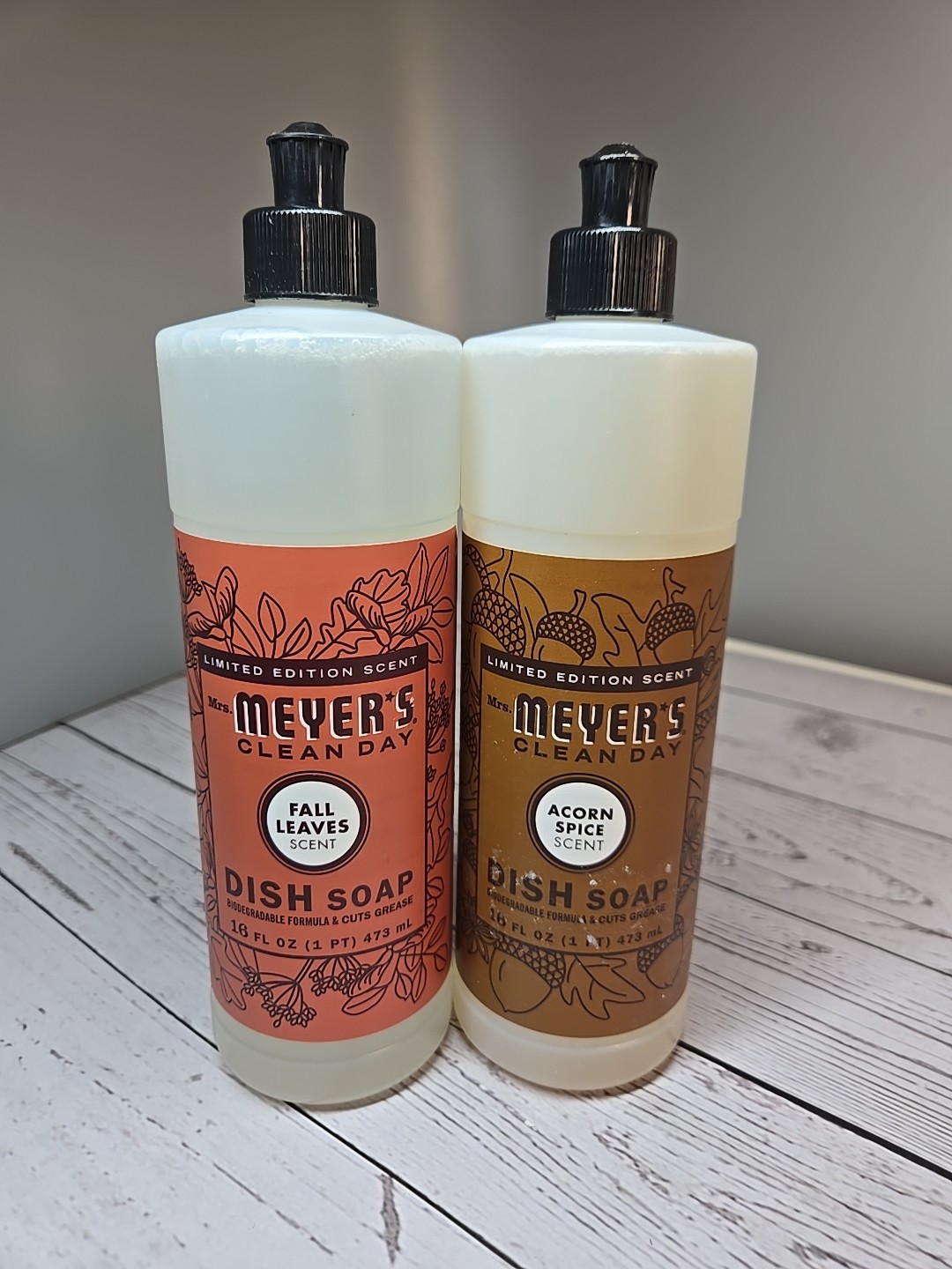 ​Mrs.Meyer’s Dish Soap 2 Pack – 1x Fall Leaves, 1x Acorn Spice 16oz Each *New*