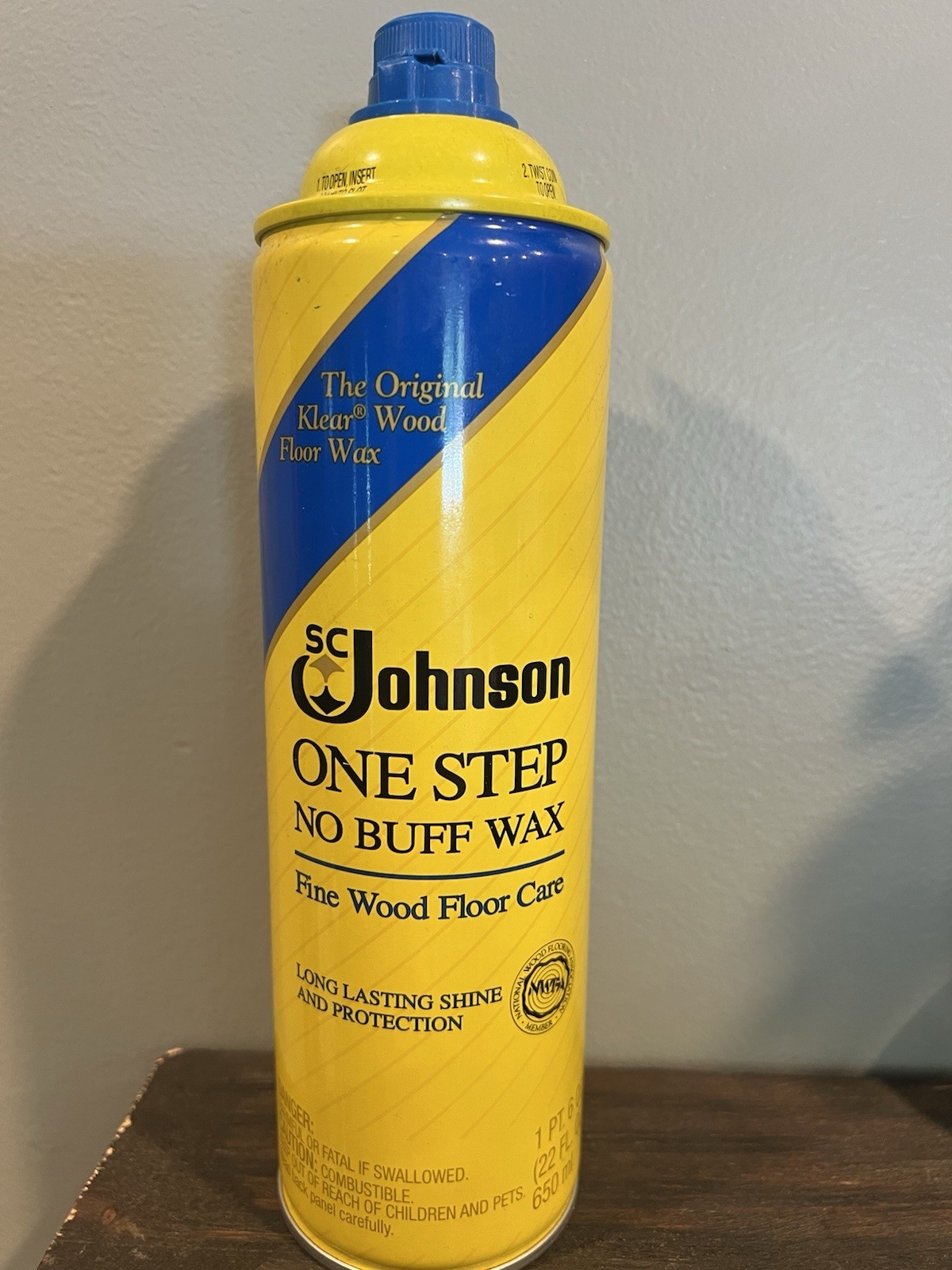 SC Johnson One Step No Buff Wax Fine Wood Floor Care 22 fl oz actual wt 9.7 Oz
