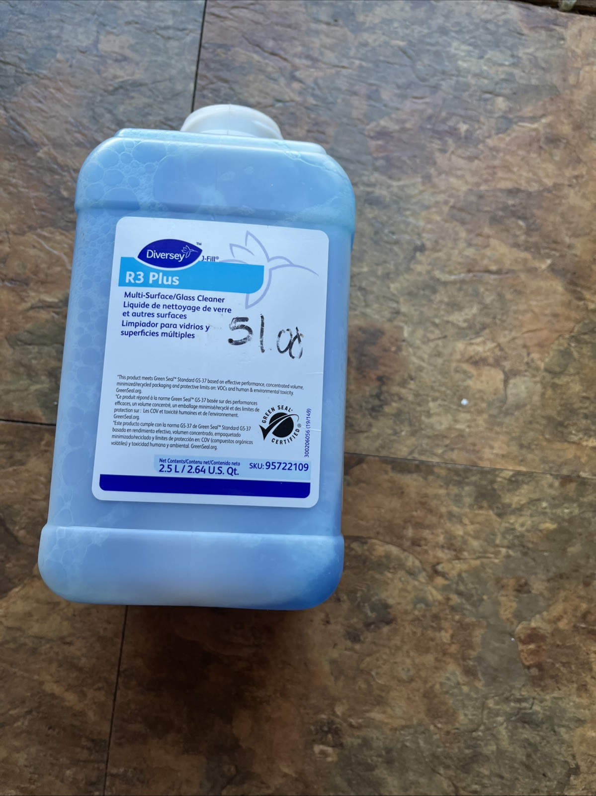 Room Care 95722109 84.5 oz. R3 Plus Multi-Surface and Glass Cleaner