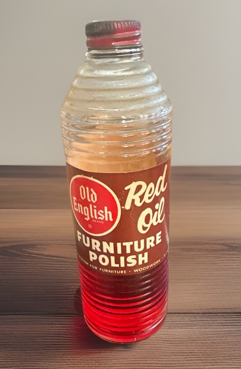 Vintage Old English Red Oil Furniture Polish Ribbed Bee Hive Prop Bottle 1950’s