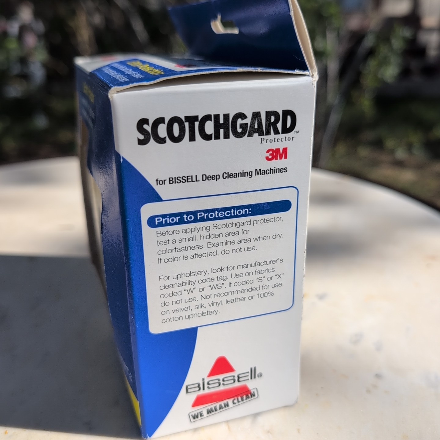 New Scotch Guard Extra Protection Formula 8 fl oz. Bissell Carpet Clean
