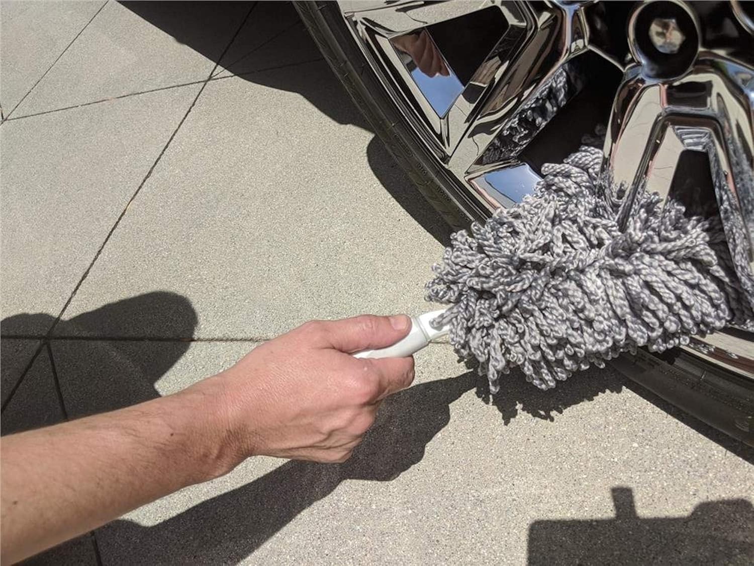 California Mini Car Duster + Wheel Duster