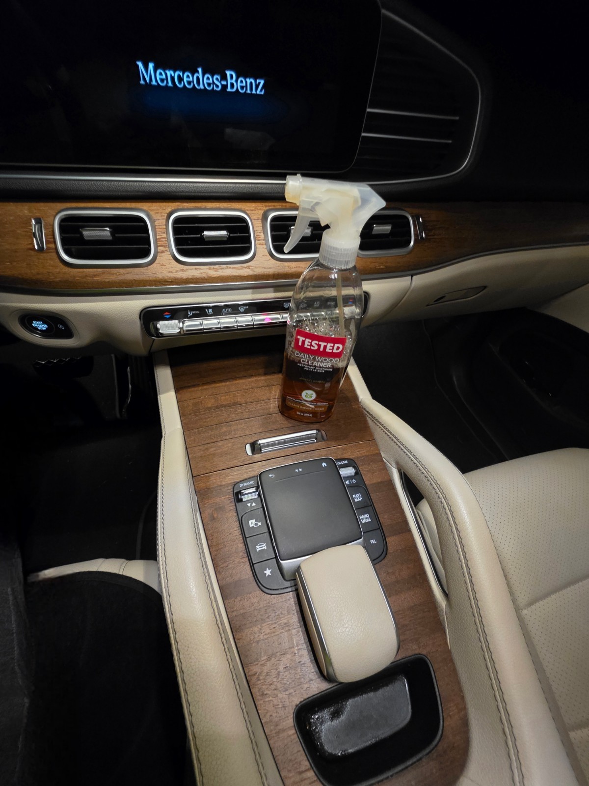 F/MBENZ-AMG GLE WOOD PANELS MAINTENANCE: Plant-Based Cleaner Spray Almond 28Oz