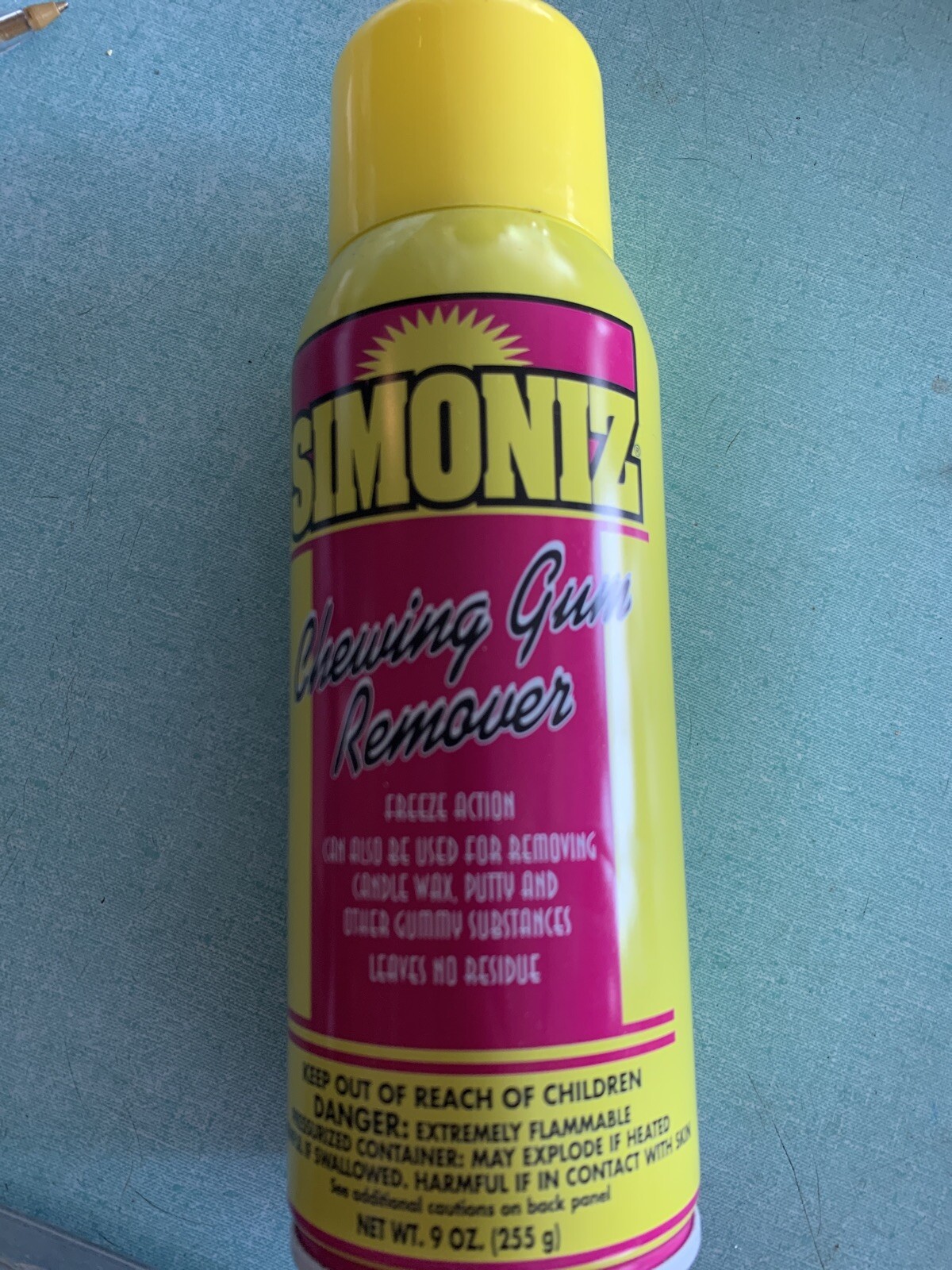 Simoniz Chewing Gum Remover with Freeze Action. Candle Wax & Putty Remover