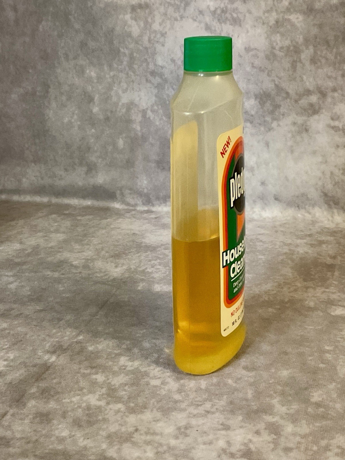 VINTAGE PLEDGE HOUSEHOLD CLEANER 16 FL OZ SC JOHNSON 1991 USED PROP