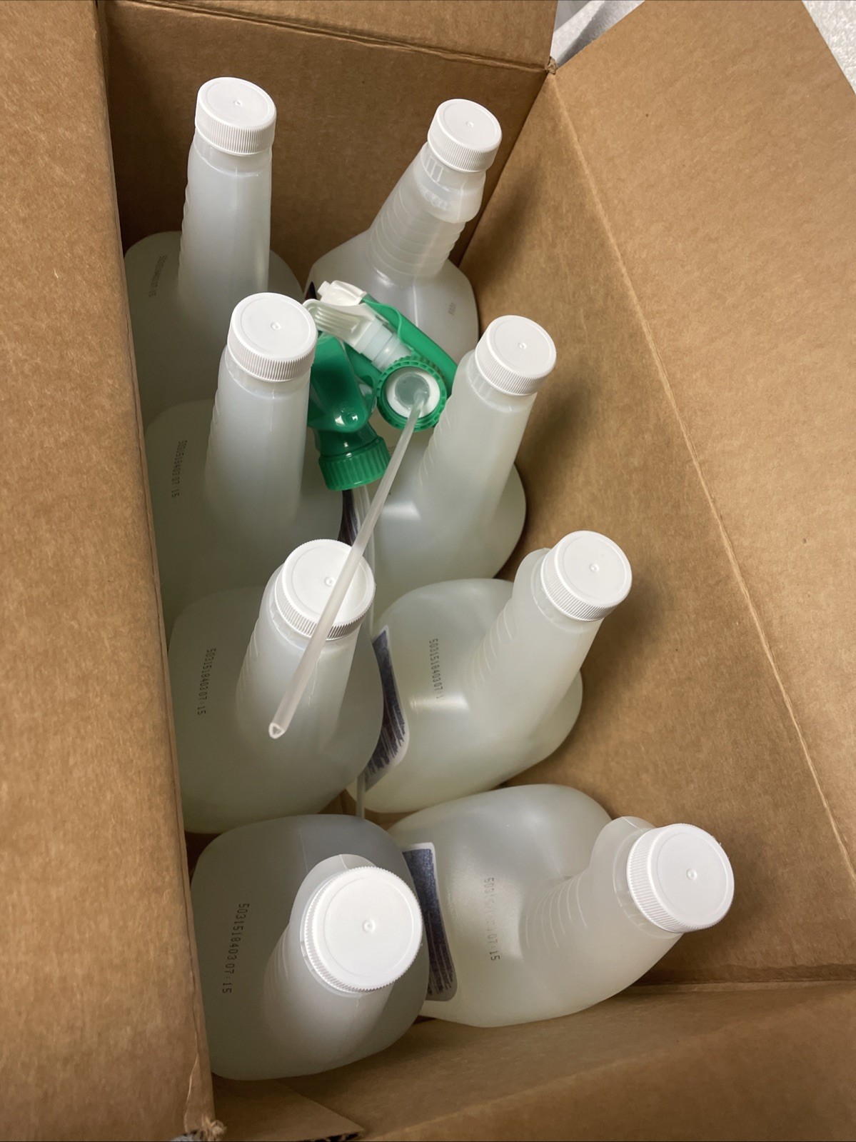 8 PACK! P&G Professional 32fl oz per bottle Comet Cleaner With Bleach