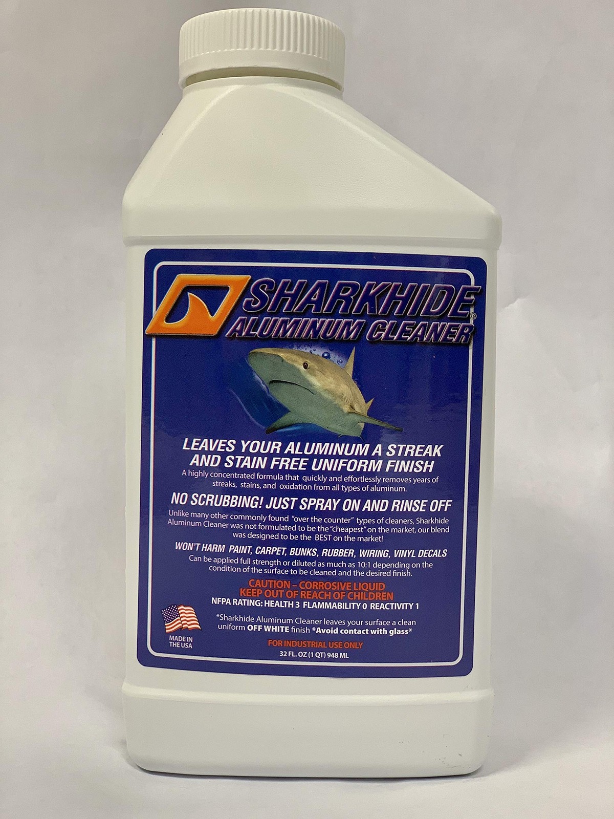 Sharkhide Aluminum Cleaner & Restorer | Safe Boat Metal & Hull Cleaner | 32 oz (