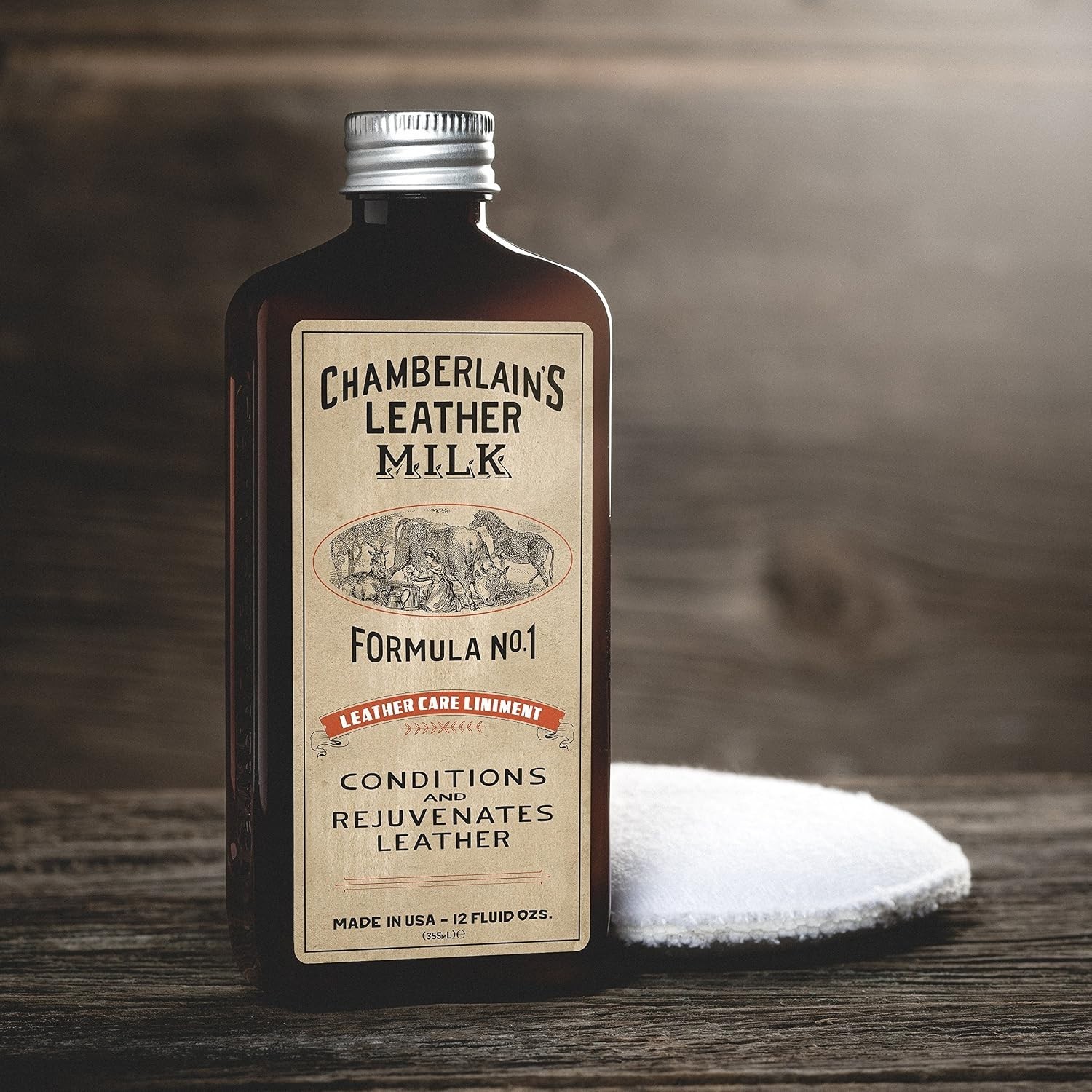 Leather Cleaner & Conditioner – Includes Applicator