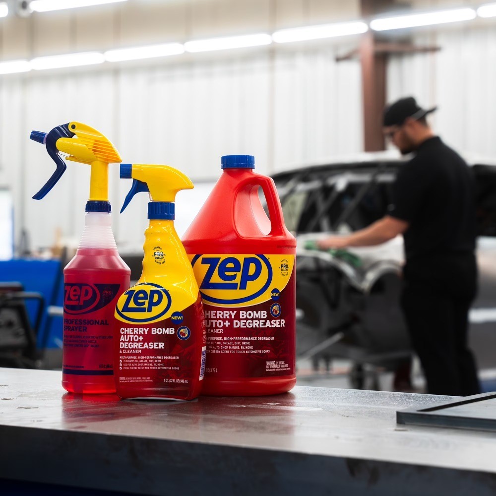 Heavy Duty Degreaser for Automotive RV Boat Garage and Home 128 oz
